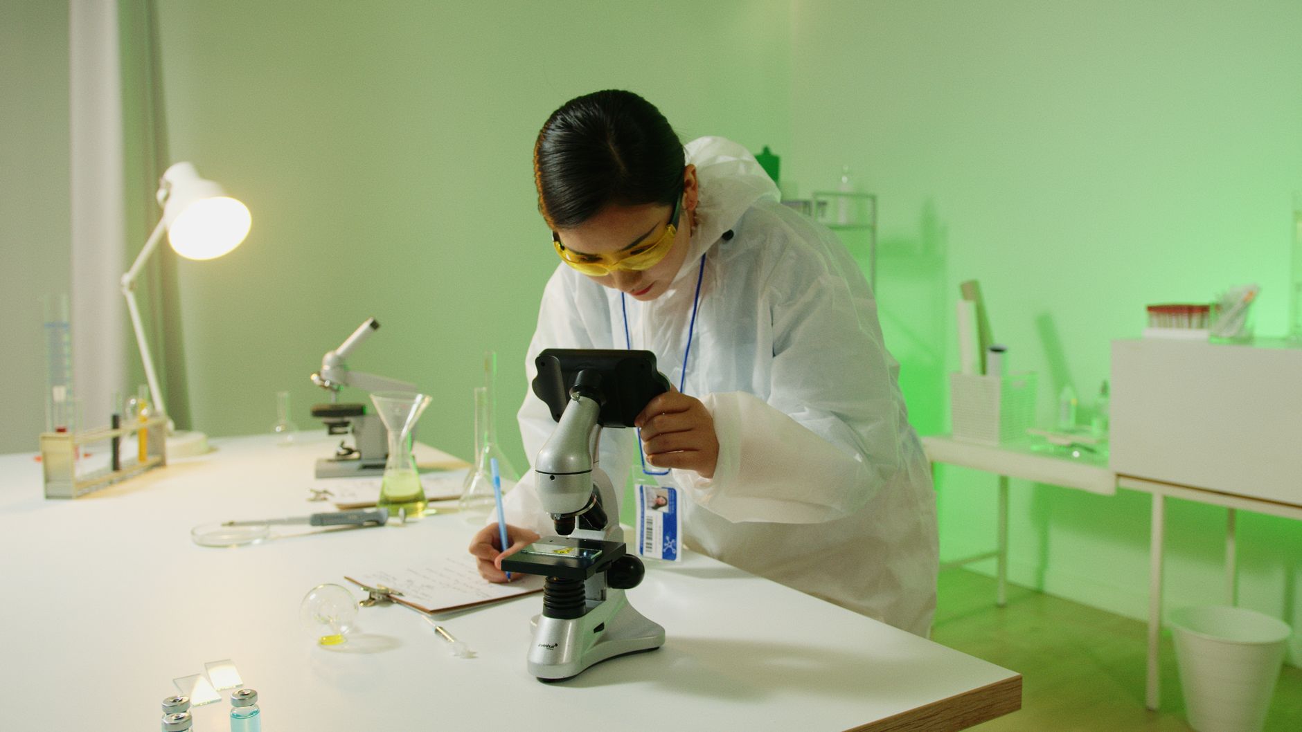 AI borrowed biologist work